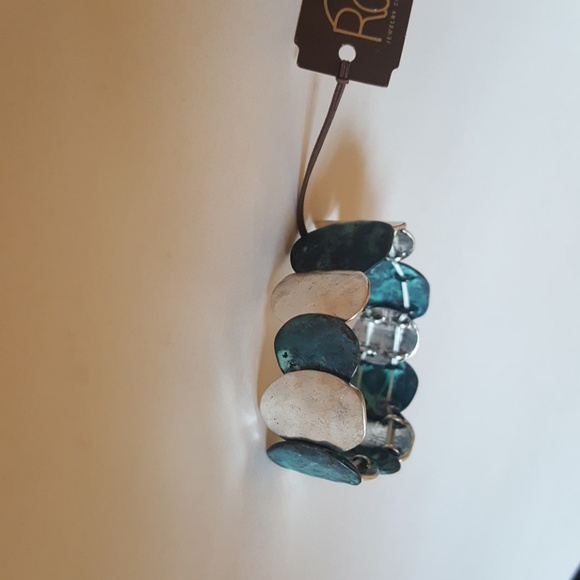 NWT Beautiful Burnished Metal Discs Bracelet - Picture 6 of 7